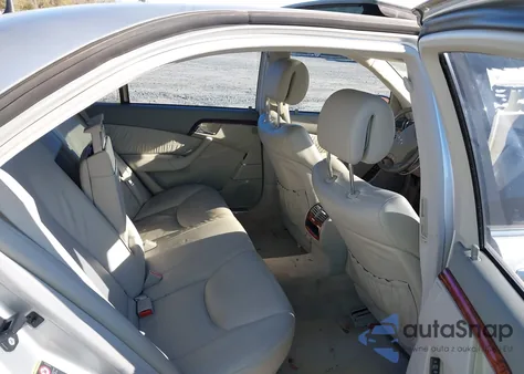 2006 Mercedes-Benz S 500 z USA, uszkodzony, nr VIN WDBNG75J86A464179